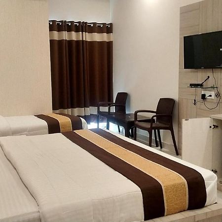 Hotel Namo Palace Kota  Buitenkant foto
