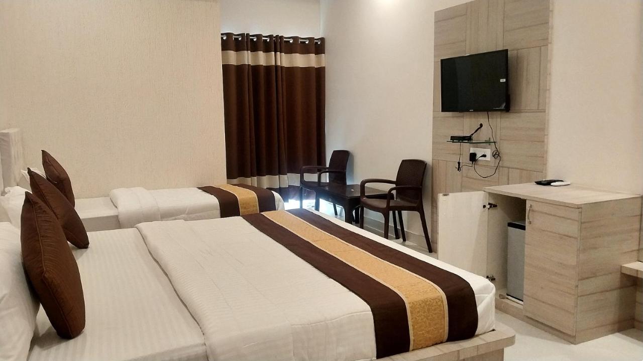 Hotel Namo Palace Kota  Buitenkant foto